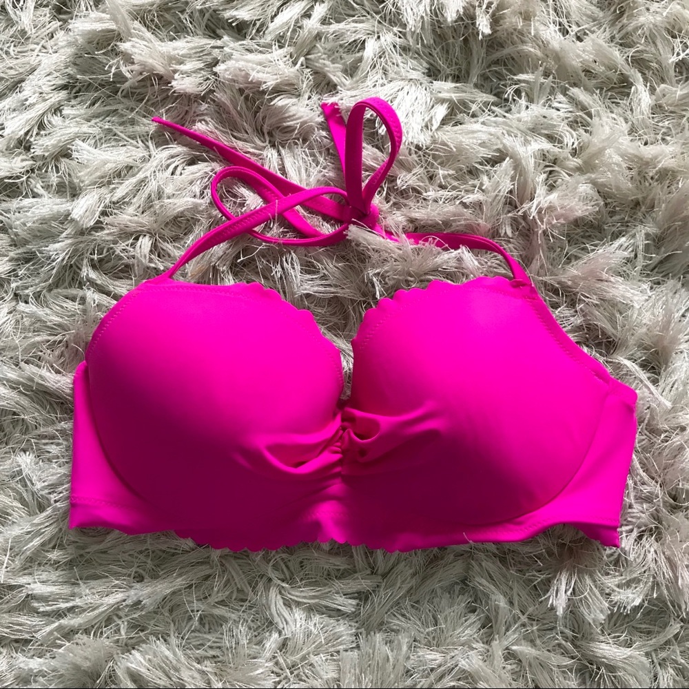 Victoria’s Secret bikini top